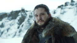extant_GameOfThrones_8x01-Winterfell_3514
