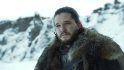 extant_GameOfThrones_8x01-Winterfell_3515