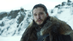 extant_GameOfThrones_8x01-Winterfell_3518