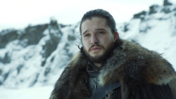 extant_GameOfThrones_8x01-Winterfell_3519