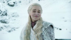 extant_GameOfThrones_8x01-Winterfell_3524