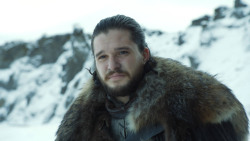 extant_GameOfThrones_8x01-Winterfell_3525
