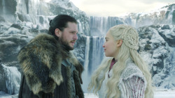 extant_GameOfThrones_8x01-Winterfell_3534