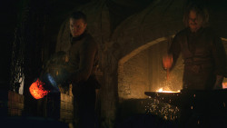 extant_GameOfThrones_8x01-Winterfell_3605