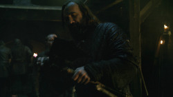 extant_GameOfThrones_8x01-Winterfell_3644