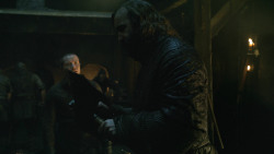 extant_GameOfThrones_8x01-Winterfell_3645