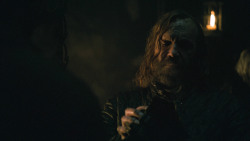extant_GameOfThrones_8x01-Winterfell_3649