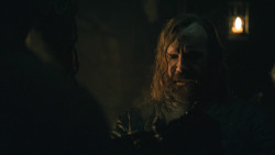 extant_GameOfThrones_8x01-Winterfell_3652