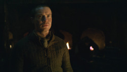extant_GameOfThrones_8x01-Winterfell_3663