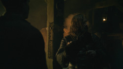 extant_GameOfThrones_8x01-Winterfell_3664