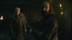 extant_GameOfThrones_8x01-Winterfell_3668
