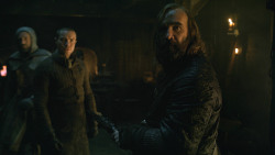 extant_GameOfThrones_8x01-Winterfell_3669
