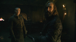 extant_GameOfThrones_8x01-Winterfell_3672