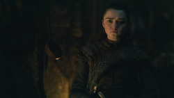 extant_GameOfThrones_8x01-Winterfell_3675