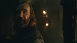 extant_GameOfThrones_8x01-Winterfell_3681