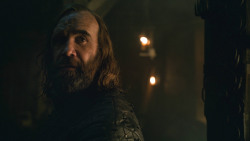 extant_GameOfThrones_8x01-Winterfell_3682