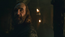 extant_GameOfThrones_8x01-Winterfell_3683