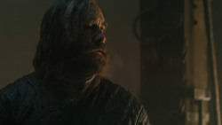 extant_GameOfThrones_8x01-Winterfell_3694
