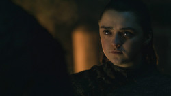 extant_GameOfThrones_8x01-Winterfell_3704