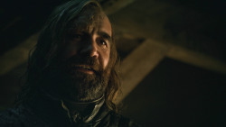 extant_GameOfThrones_8x01-Winterfell_3713