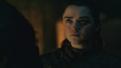 extant_GameOfThrones_8x01-Winterfell_3717