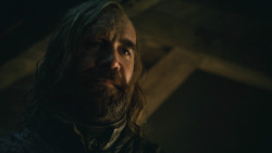 extant_GameOfThrones_8x01-Winterfell_3721