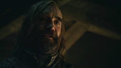 extant_GameOfThrones_8x01-Winterfell_3722