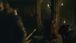 extant_GameOfThrones_8x01-Winterfell_3727