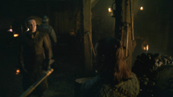 extant_GameOfThrones_8x01-Winterfell_3728
