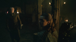 extant_GameOfThrones_8x01-Winterfell_3730