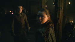 extant_GameOfThrones_8x01-Winterfell_3733