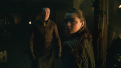 extant_GameOfThrones_8x01-Winterfell_3735