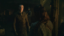 extant_GameOfThrones_8x01-Winterfell_3737