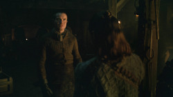 extant_GameOfThrones_8x01-Winterfell_3738