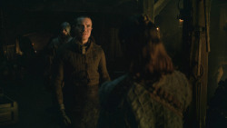 extant_GameOfThrones_8x01-Winterfell_3739