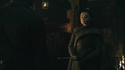 extant_GameOfThrones_8x01-Winterfell_3740