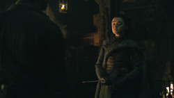 extant_GameOfThrones_8x01-Winterfell_3741