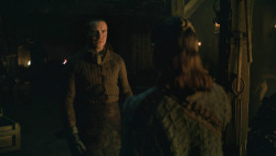 extant_GameOfThrones_8x01-Winterfell_3747