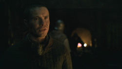 extant_GameOfThrones_8x01-Winterfell_3757