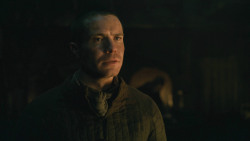 extant_GameOfThrones_8x01-Winterfell_3765