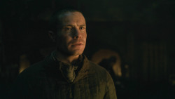 extant_GameOfThrones_8x01-Winterfell_3766