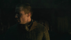 extant_GameOfThrones_8x01-Winterfell_3770