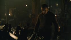 extant_GameOfThrones_8x01-Winterfell_3778