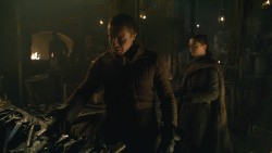extant_GameOfThrones_8x01-Winterfell_3783