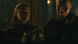 extant_GameOfThrones_8x01-Winterfell_3787