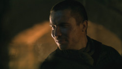 extant_GameOfThrones_8x01-Winterfell_3792