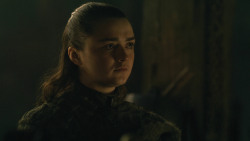 extant_GameOfThrones_8x01-Winterfell_3793