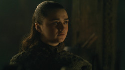extant_GameOfThrones_8x01-Winterfell_3795