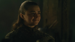 extant_GameOfThrones_8x01-Winterfell_3798