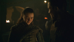 extant_GameOfThrones_8x01-Winterfell_3802